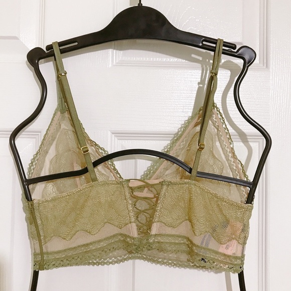 🔥ON SALE🔥3/$30🔥 💖 Victoria Secret Very Sexy Bralette with Zipper - Picture 3 of 5